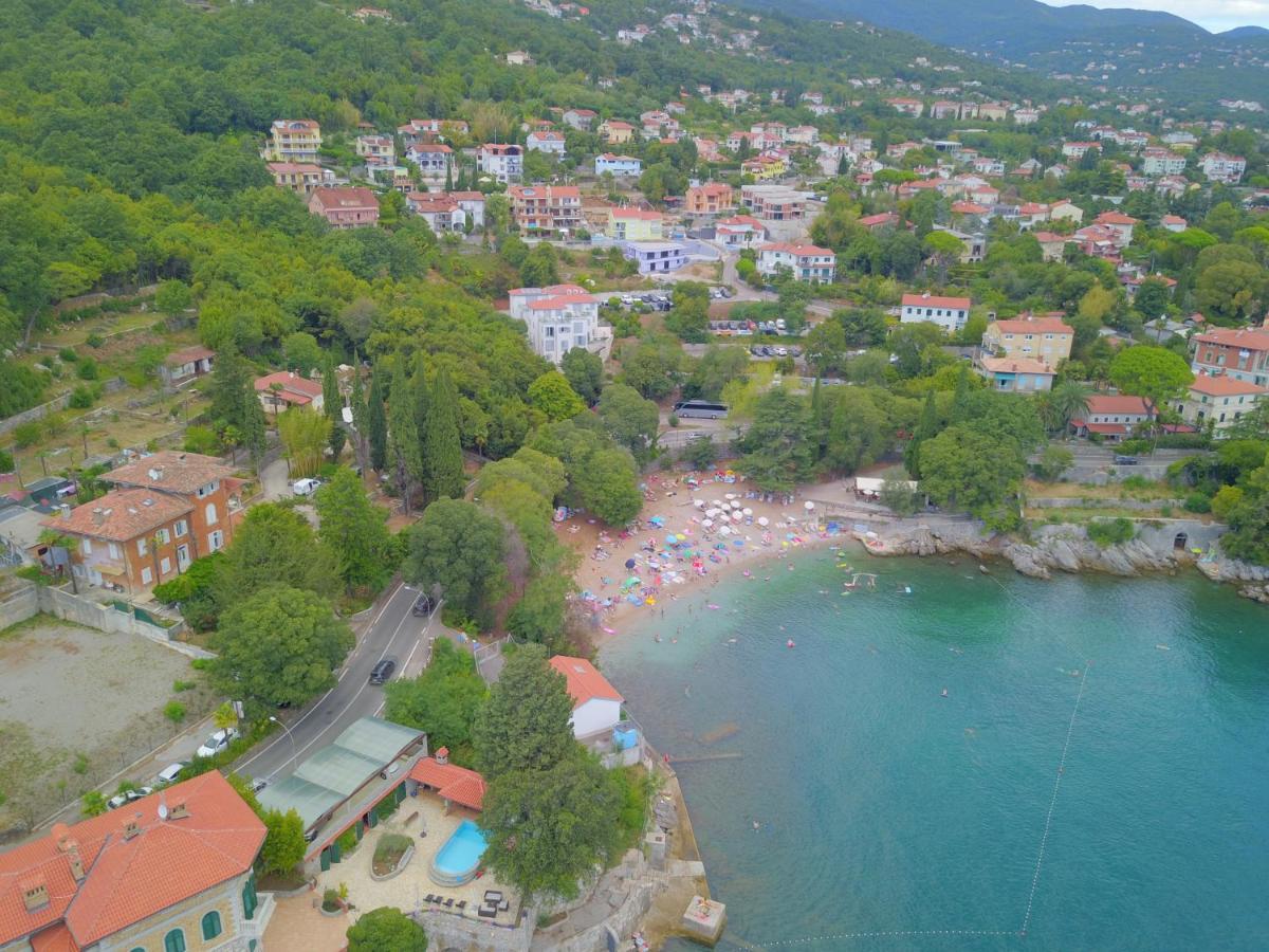 Villa Rose Apartment Laurana Esterno foto